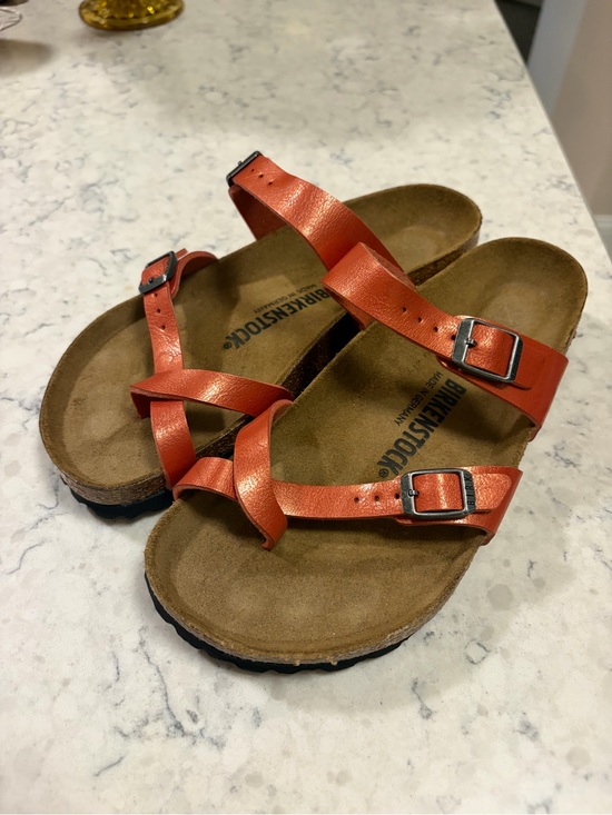 Birkenstock Shoes - NWOT Birkenstock Mayari Sandals in Shiny Burnt Orange